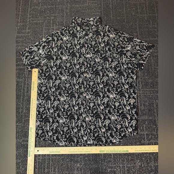 Hot Topic Other - Hot Topic Mushrooms All Over Print Black White Shirt Short Sleeve Mens X Large